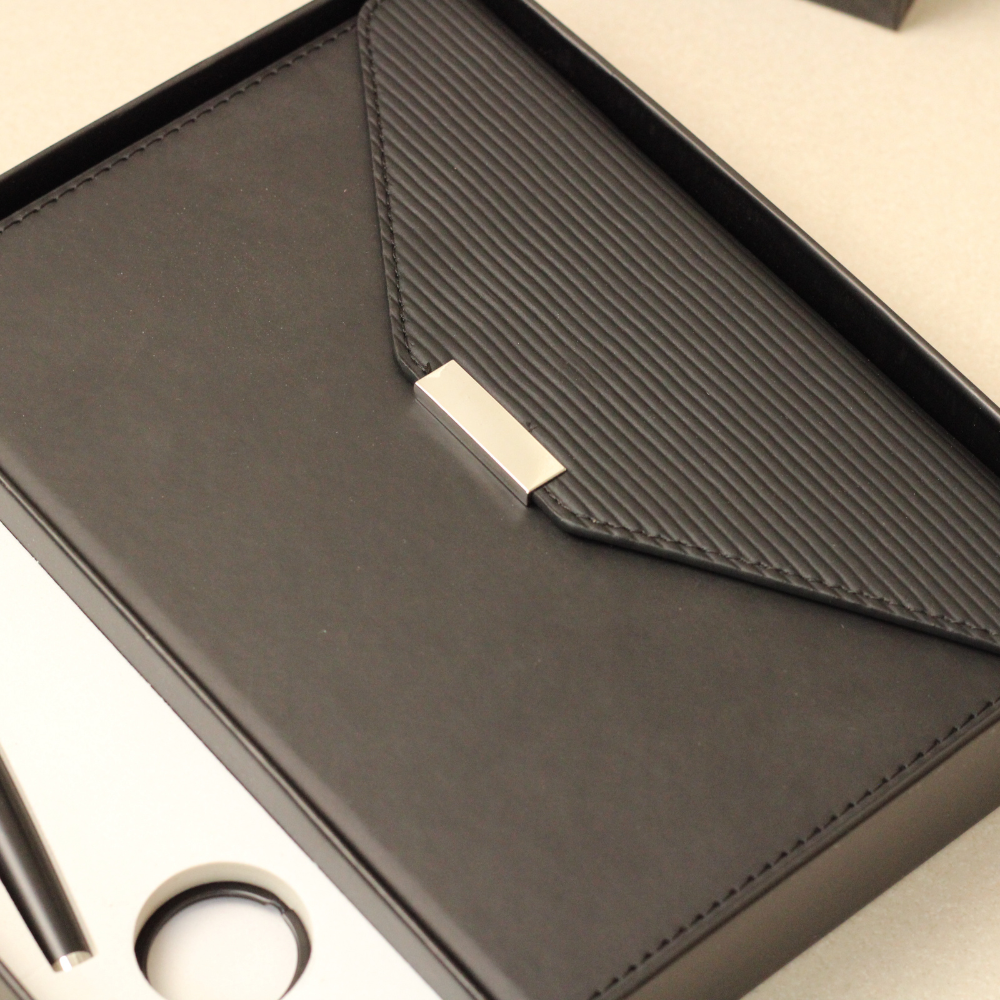 Black Signature Gift Set