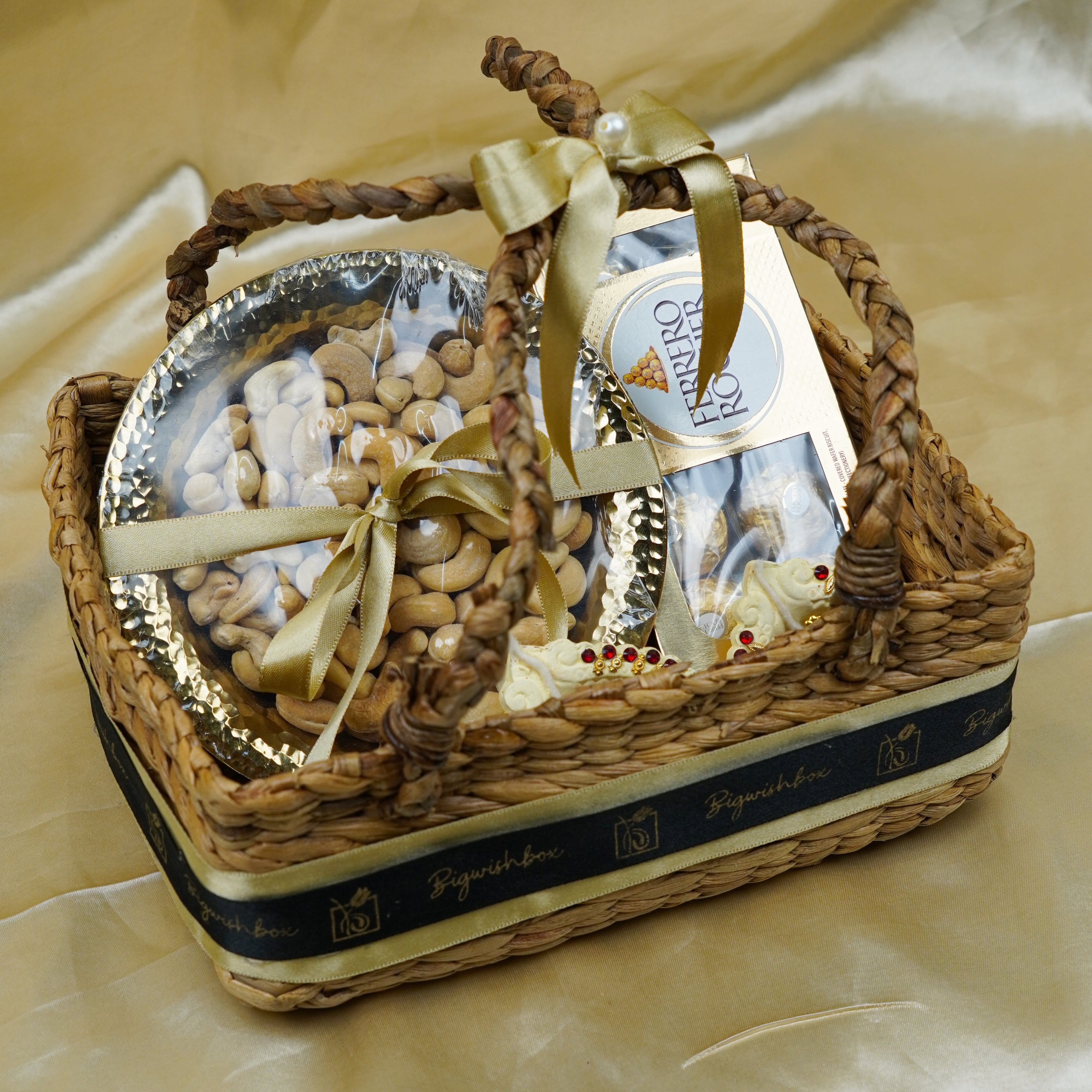 Golden Festive Treats